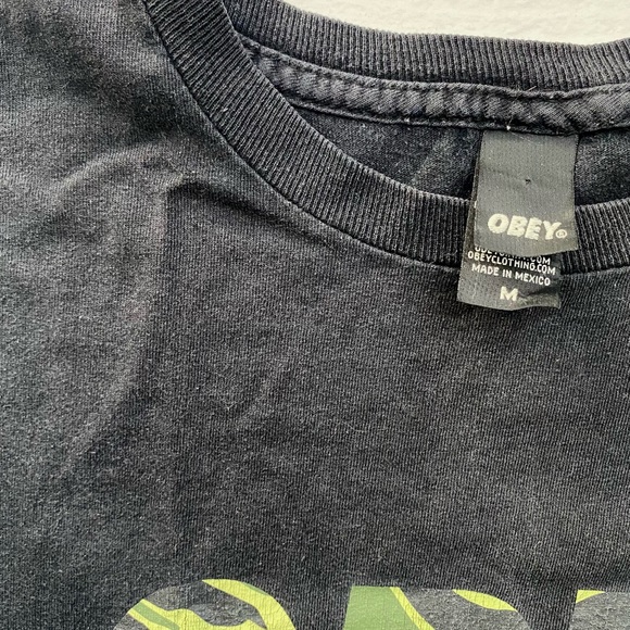 VINTAGE OBEY TSHIRT - Picture 2 of 4